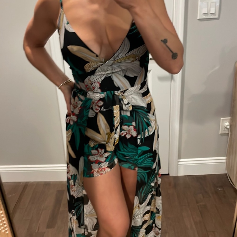 Romper - Picture 2 of 8